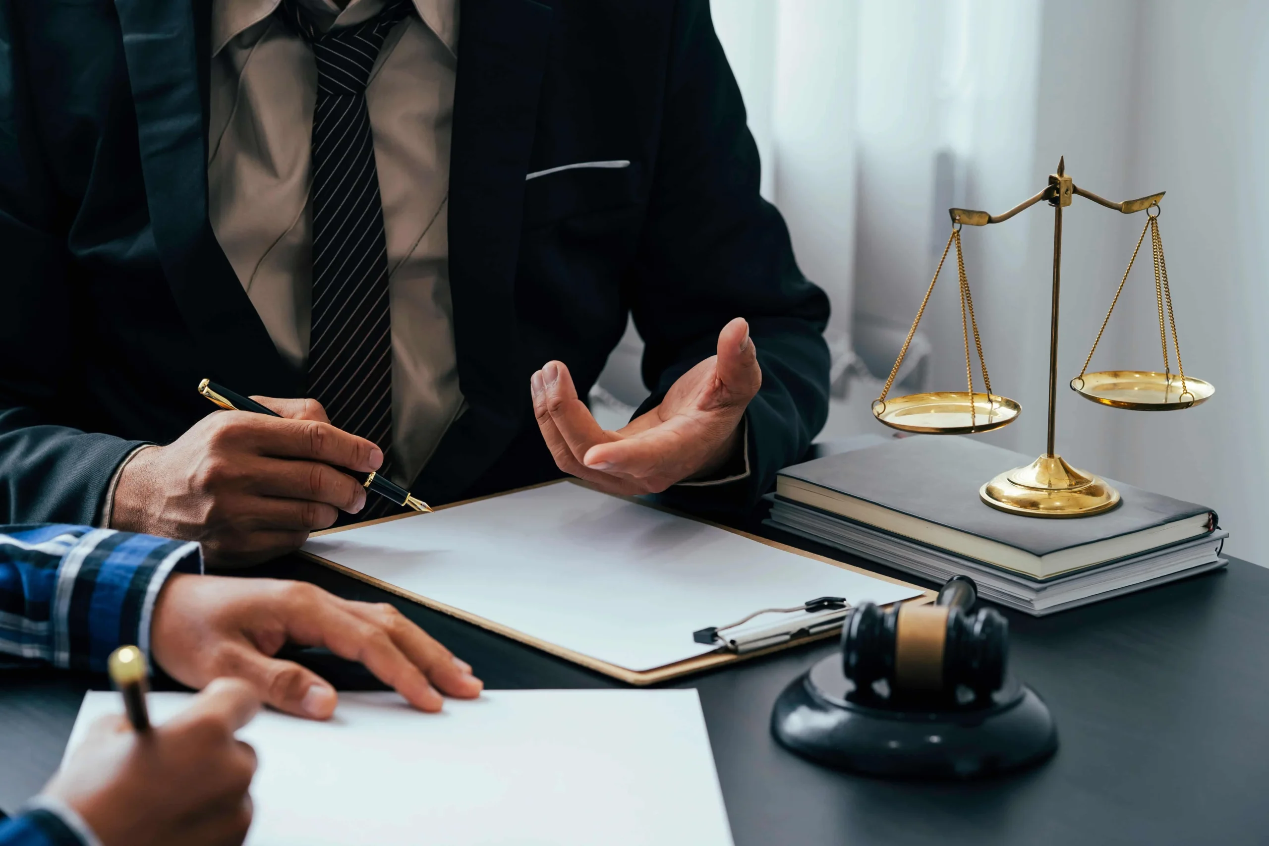 Auditoría de fojas y expedientes judiciales para evaluación de prescripción civil